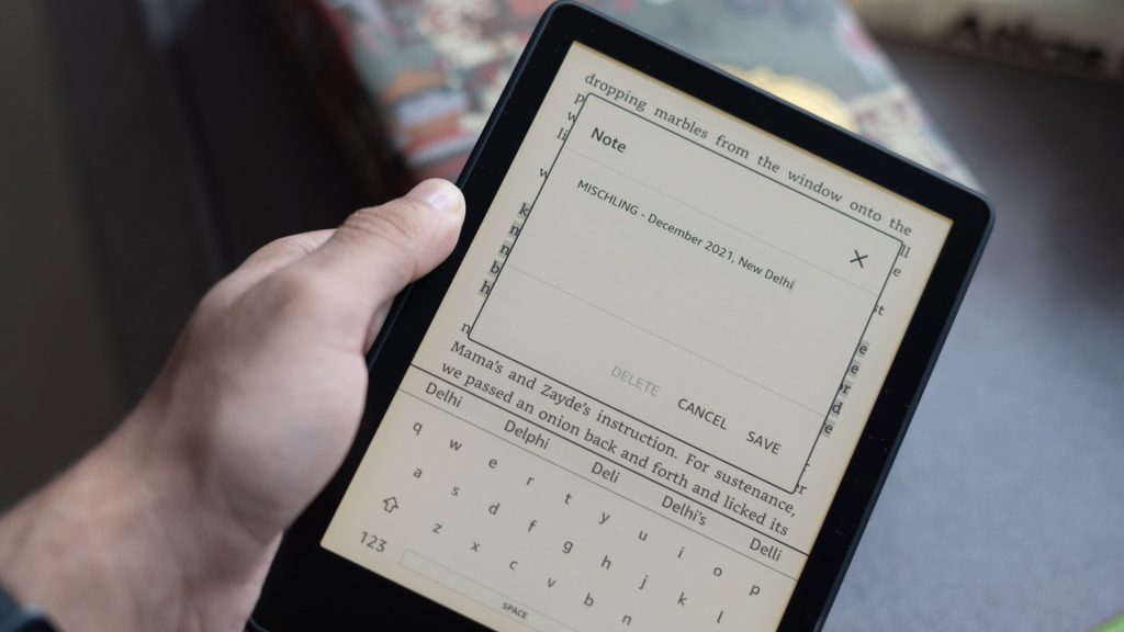 Kindle Paperwhite 2021 making a note on the kindle